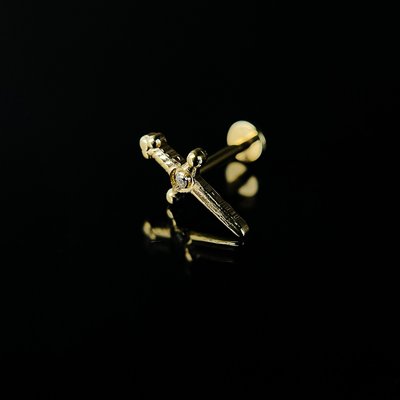 Титановий кинжал з цирконом на лабрет в золоті nakrutka46 фото